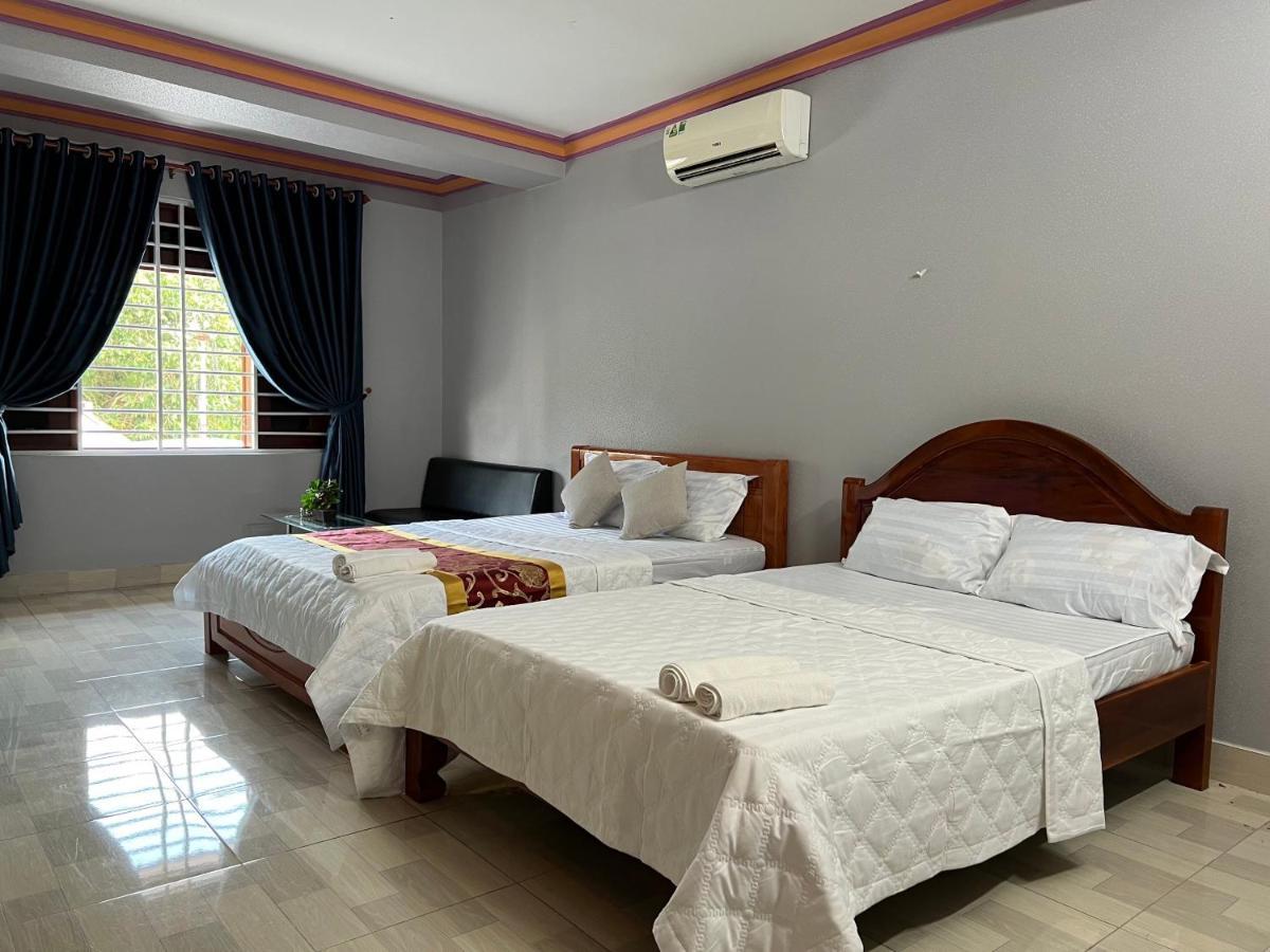 Nhà Nghỉ Hồng Trang - Thủ Dầu Một Esterno foto