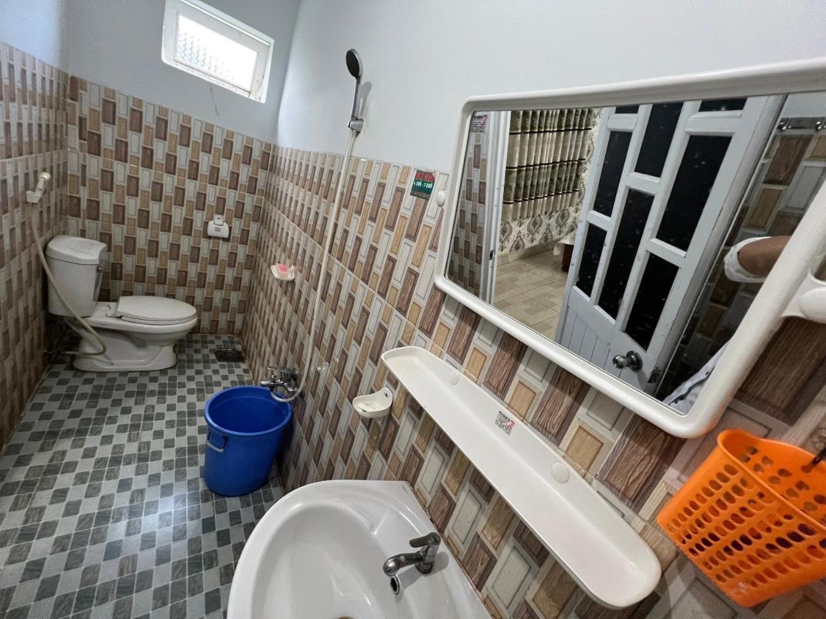Nhà Nghỉ Hồng Trang - Thủ Dầu Một Esterno foto